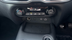 Nissan Juke 1.0 DiG-T N-Connecta 5dr Petrol Hatchback